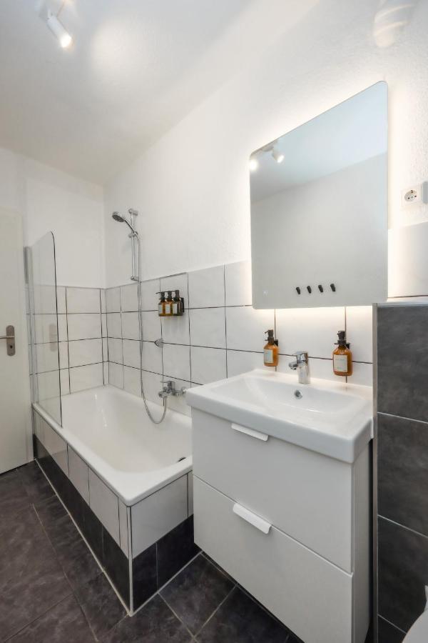 80Qm Luxurioese Designerwohnung Im Herzen Bochums ภายนอก รูปภาพ